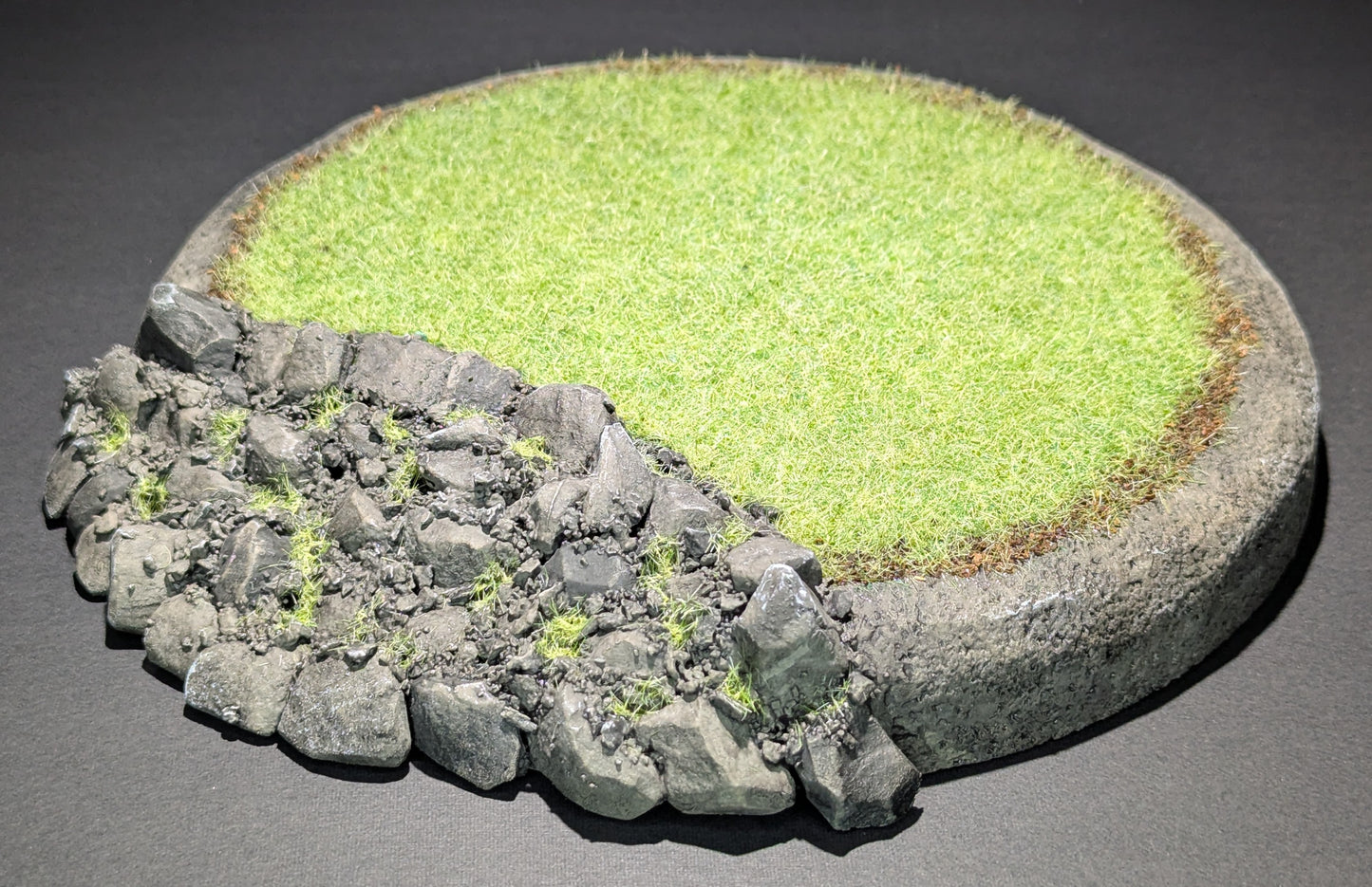 Round Rocky Plateau with Grass and Landslide, 8" x 1"